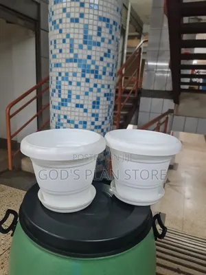 Basic Plastic Flower Pots White