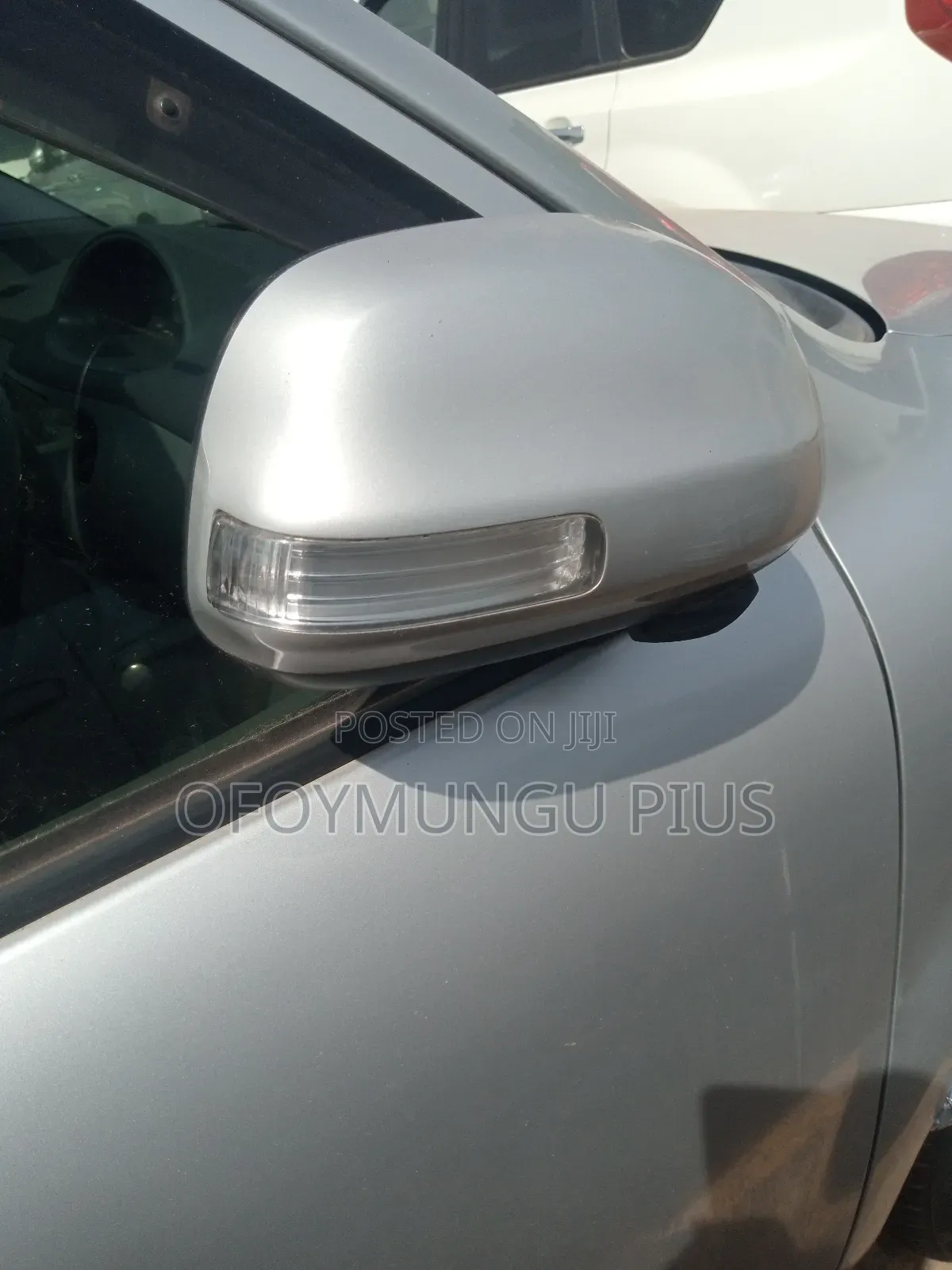 Toyota Sienta 2013 Silver