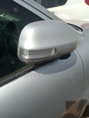 Toyota Sienta 2013 Silver