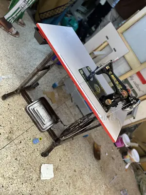 Manual New Sewing Machines With New Original Imported Stand Serviced