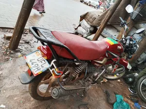 TVS HLX 125 2022 Red