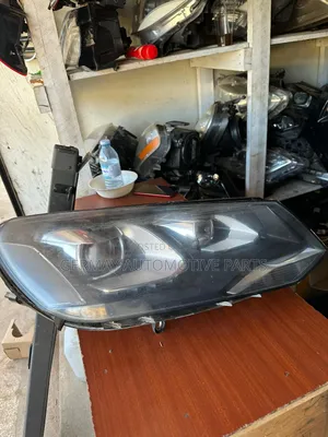 Vw Tuareg Headlight 2012