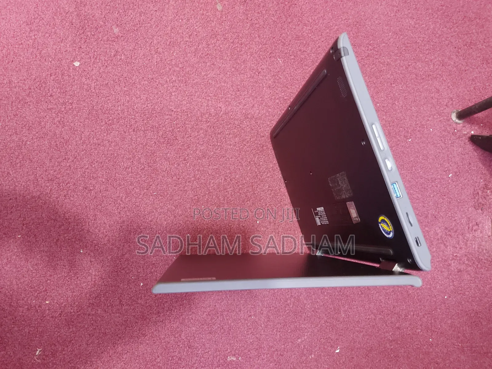 Laptop Lenovo 300e 4GB Intel Celeron SSD 60GB
