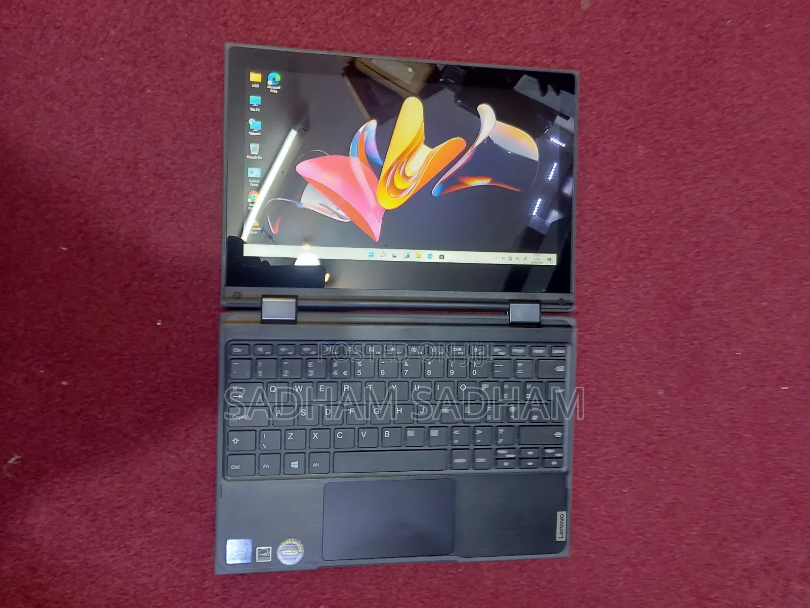 Laptop Lenovo 300e 4GB Intel Celeron SSD 60GB