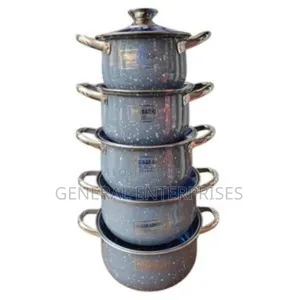 Set of 5 Stainless Steel Food Serving Dishes With Lids.