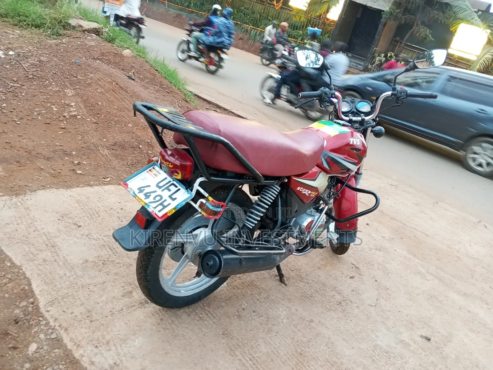 TVS HLX 125 2021 Red