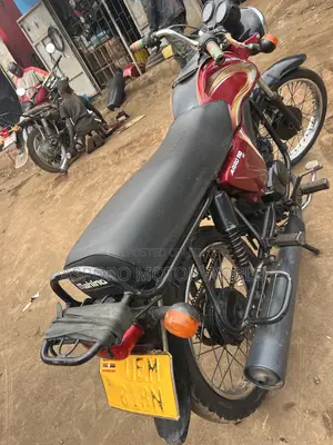 Mahindra Duro 2018 Red
