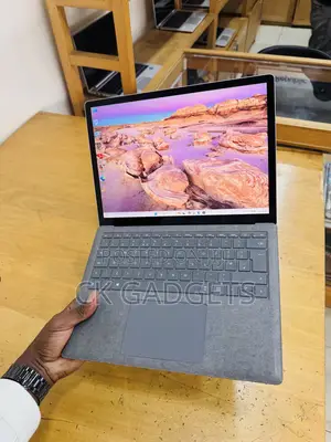 New Laptop Microsoft Surface Book 3 8GB Intel Core I7 SSD 256GB