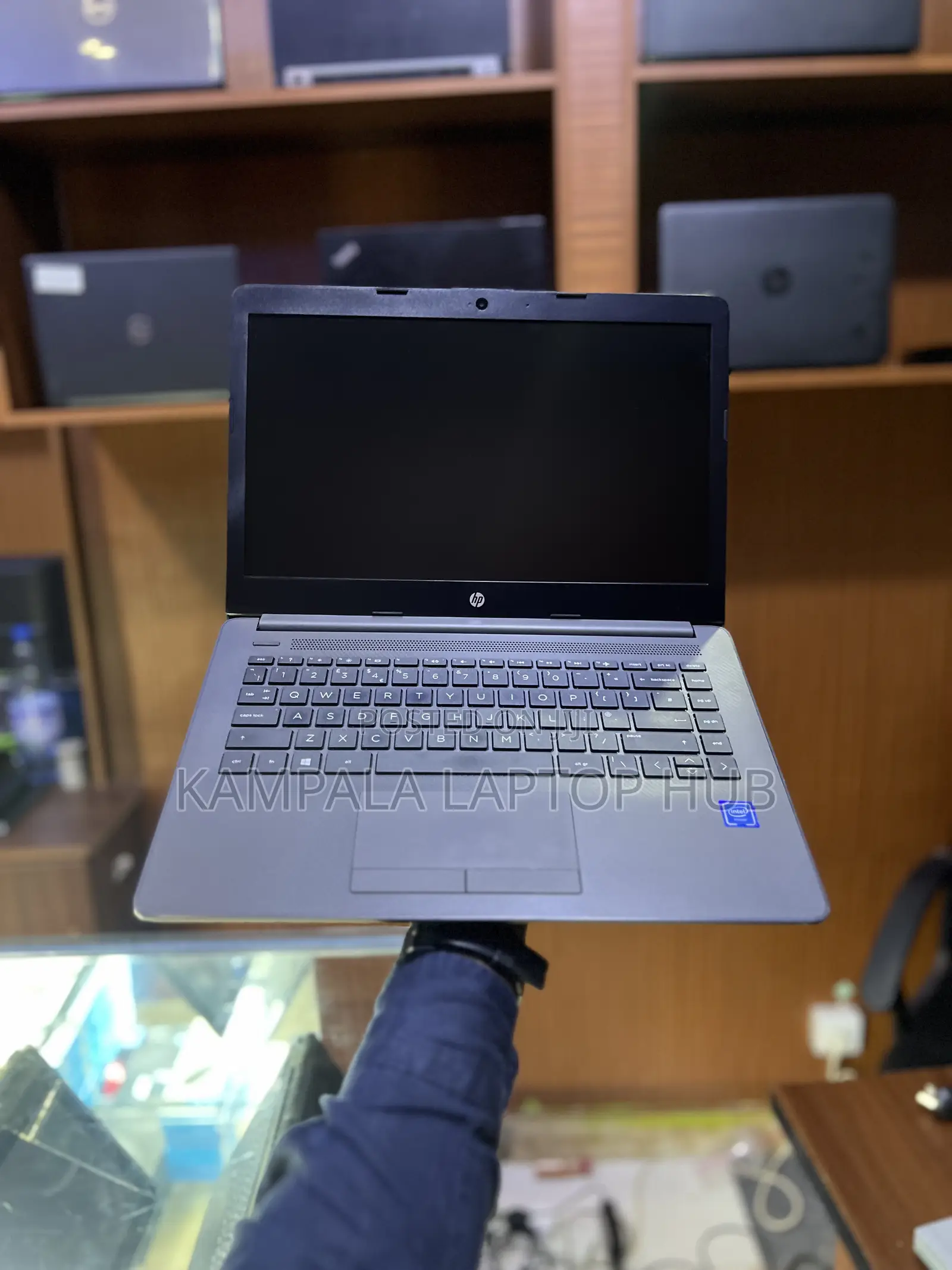 Laptop HP 240 G7 4GB Intel Celeron HDD+SSD 256GB