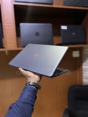 Laptop HP 240 G7 4GB Intel Celeron HDD+SSD 256GB