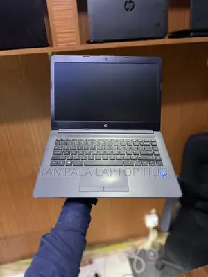 New Laptop HP 240 G7 4GB Intel Core I3 SSD 256GB