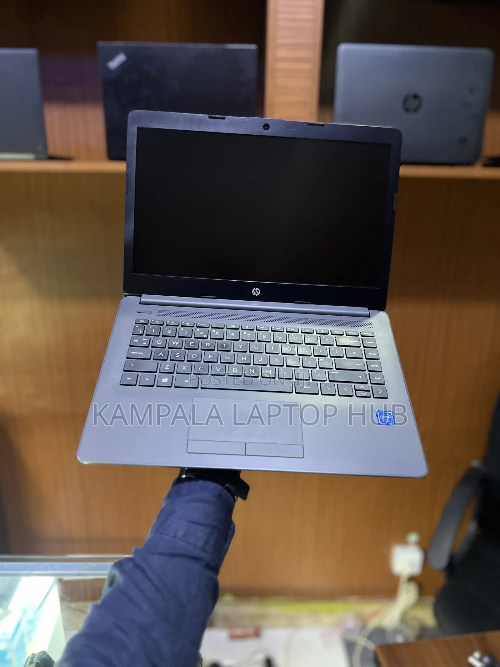 New Laptop HP 240 G7 4GB Intel Core I3 SSD 256GB