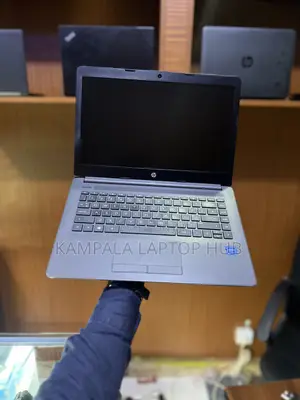 New Laptop HP 240 G7 4GB Intel Core I3 SSD 256GB
