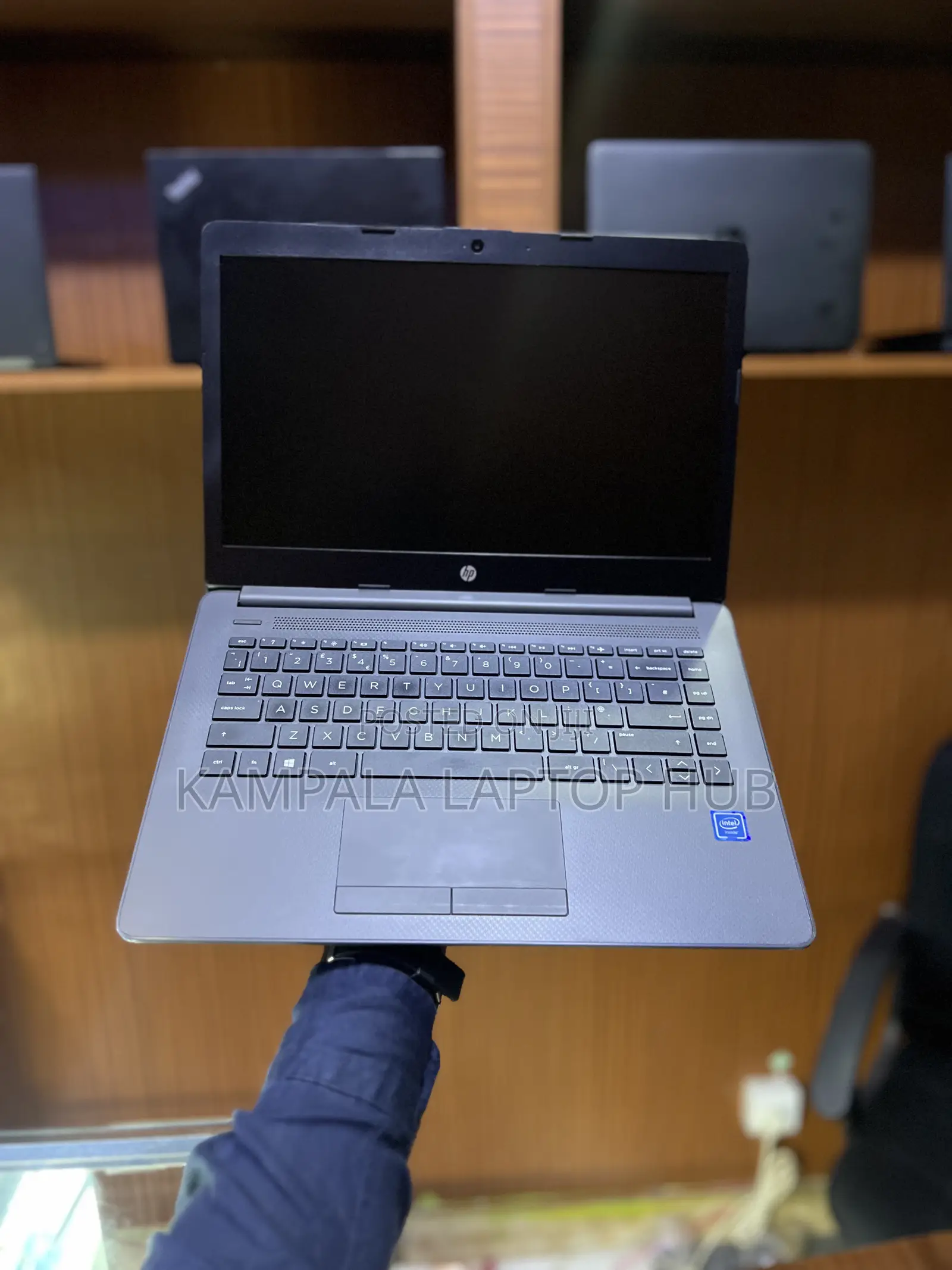 New Laptop HP 240 G7 4GB Intel Core I3 SSD 256GB