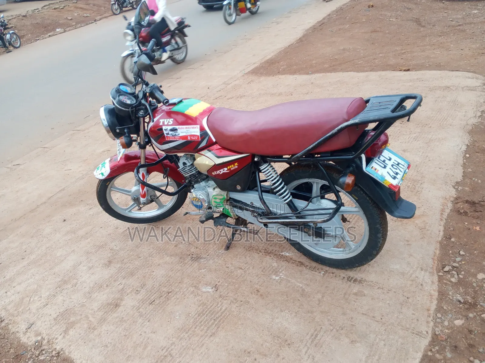 TVS HLX 125 2022 Red