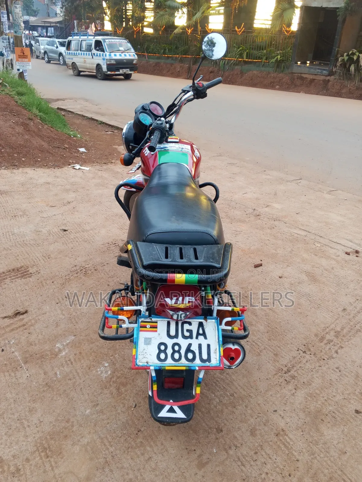 TVS HLX 125 2024 Red