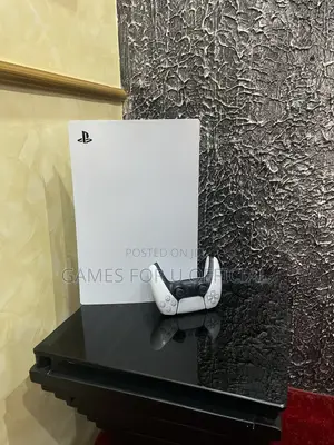 Ps5 Standard Console White & 1 Controller Uk Used