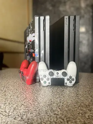 Ps4 Pro Console 1tb 1 Pad Chipped 20 Games