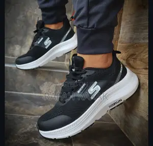 New Classic Skechers Go Run Light Gym Sneakers