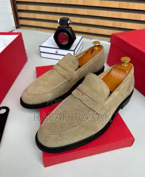 Original Men’S Khaki Clarks Suede Penny Loafers