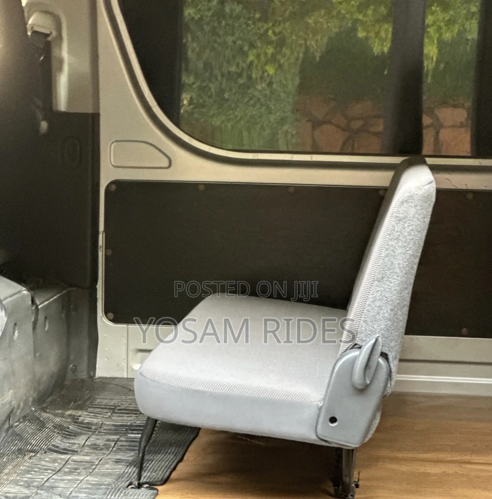 Toyota HiAce 2012 Silver