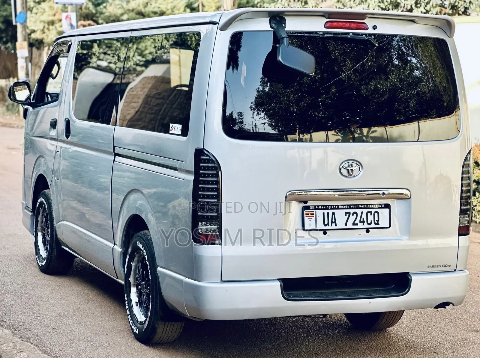 Toyota HiAce 2012 Silver
