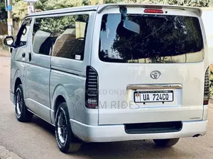 Toyota HiAce 2012 Silver