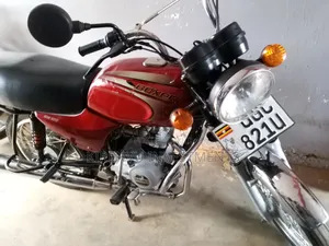 Bajaj Boxer 100 2022 Red