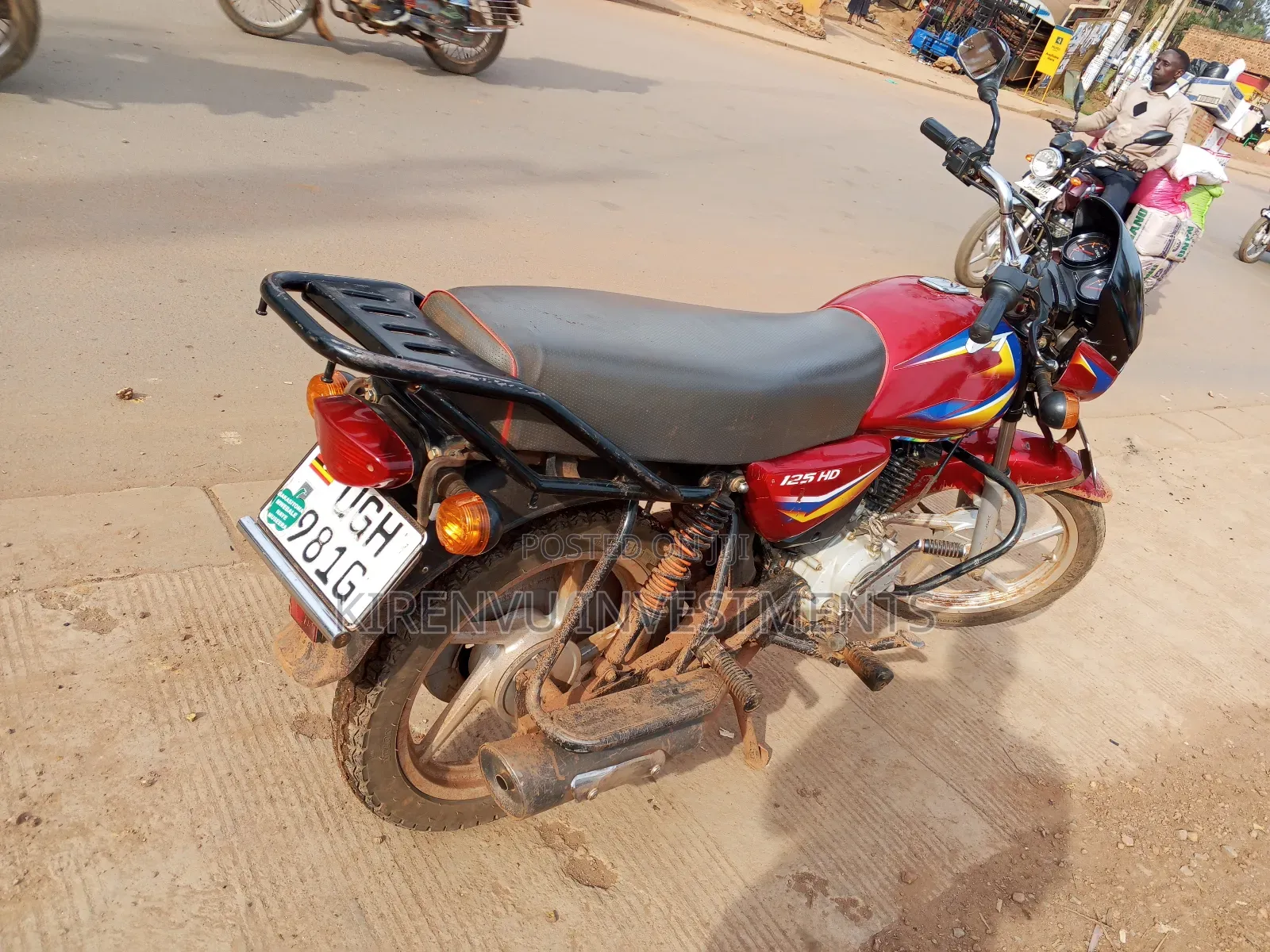 Bajaj Boxer 125 2022 Red