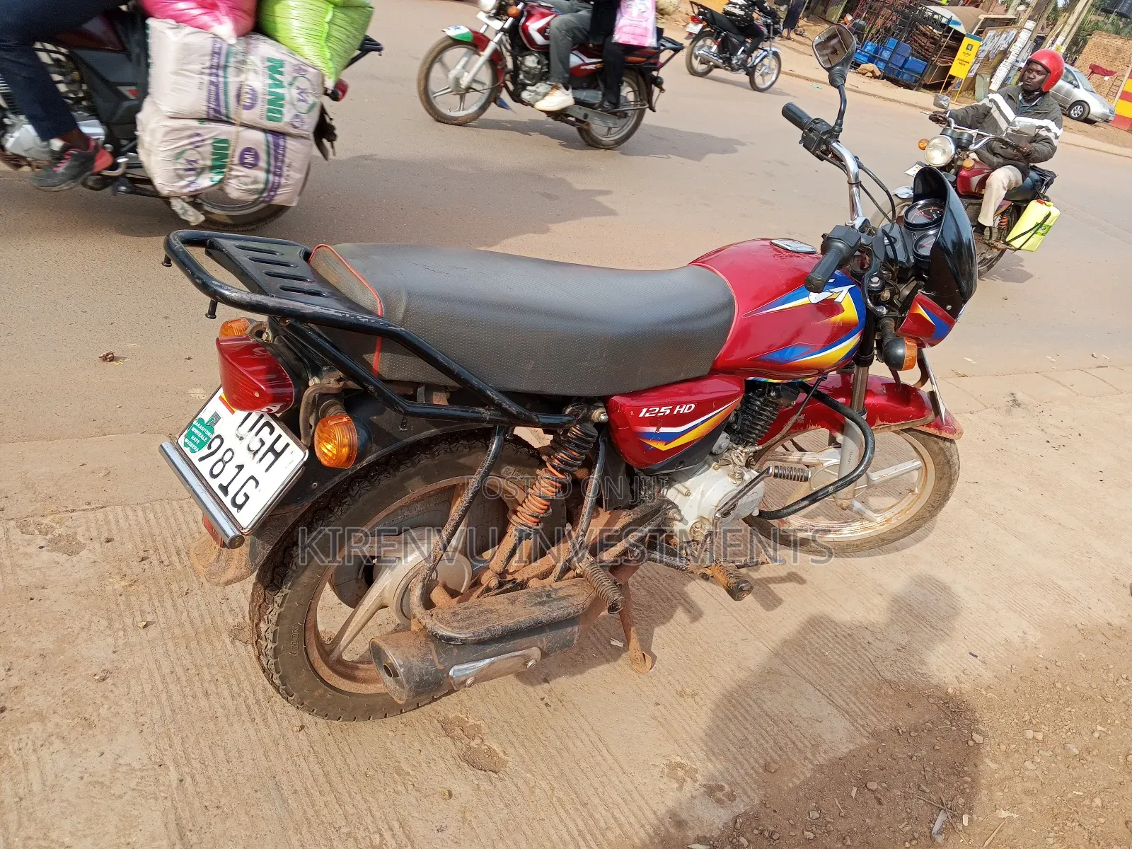 Bajaj Boxer 125 2022 Red