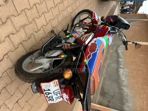 Bajaj CT 125X 2023 Red