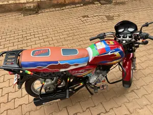 Bajaj CT 125X 2023 Red