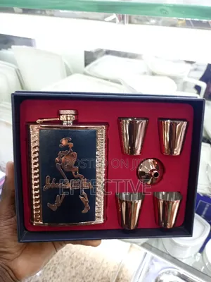 Johnnie Walker Stainless Steel Hip Flask Gift Set.