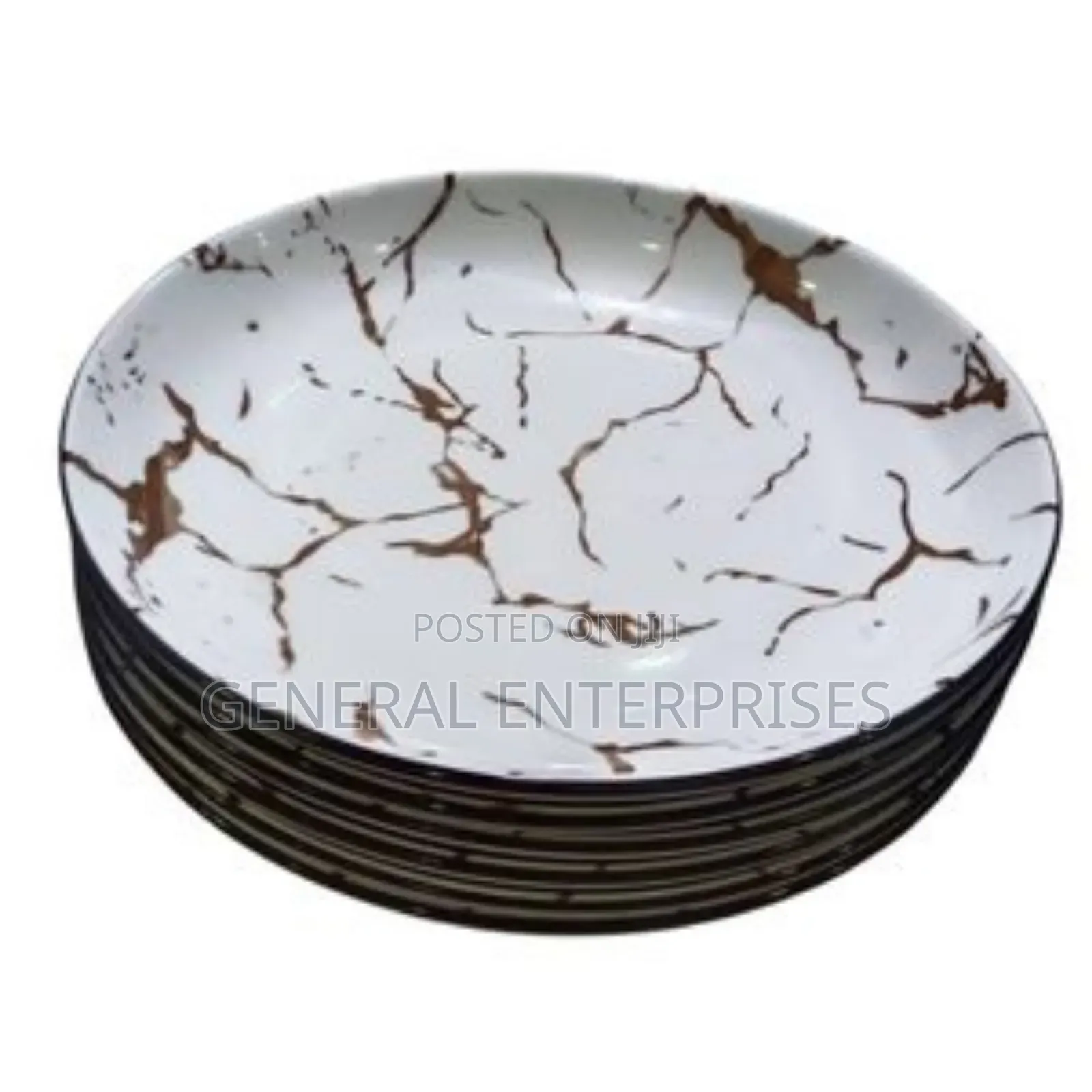 6pcs Ceramic Dinner Plates With a Marble Effect Design.