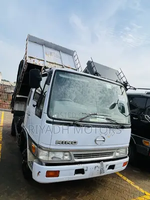 Hino Dumper 1997 Blue Color
