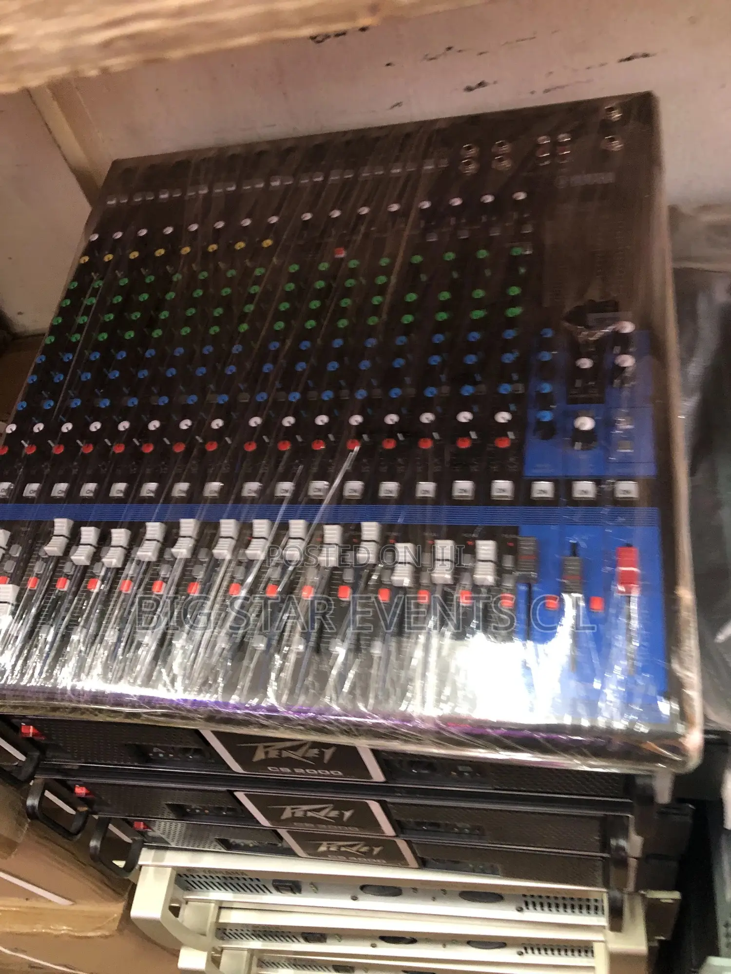 16 Channels Mixer
