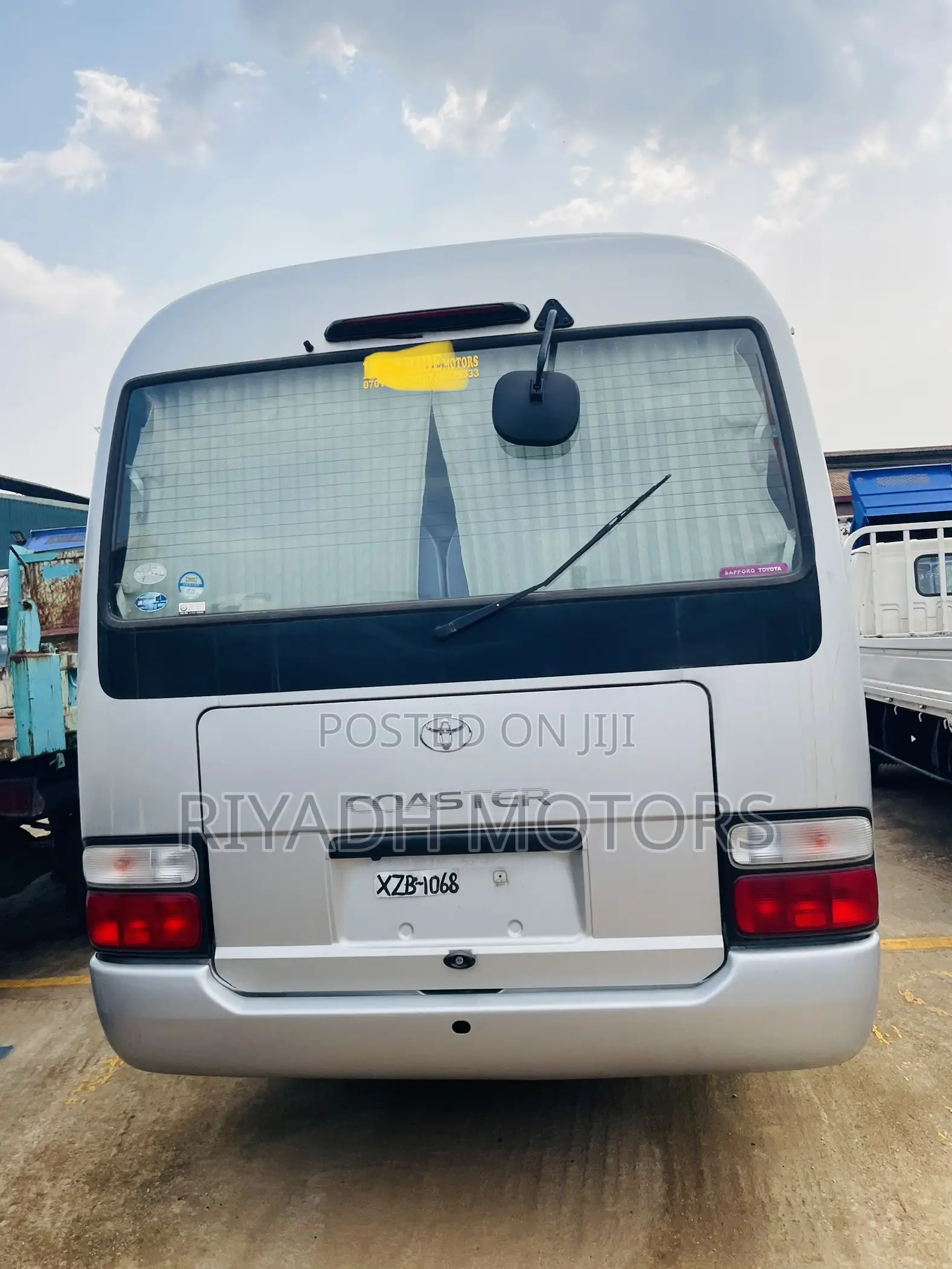 Toyota Coaster 2014 Silver