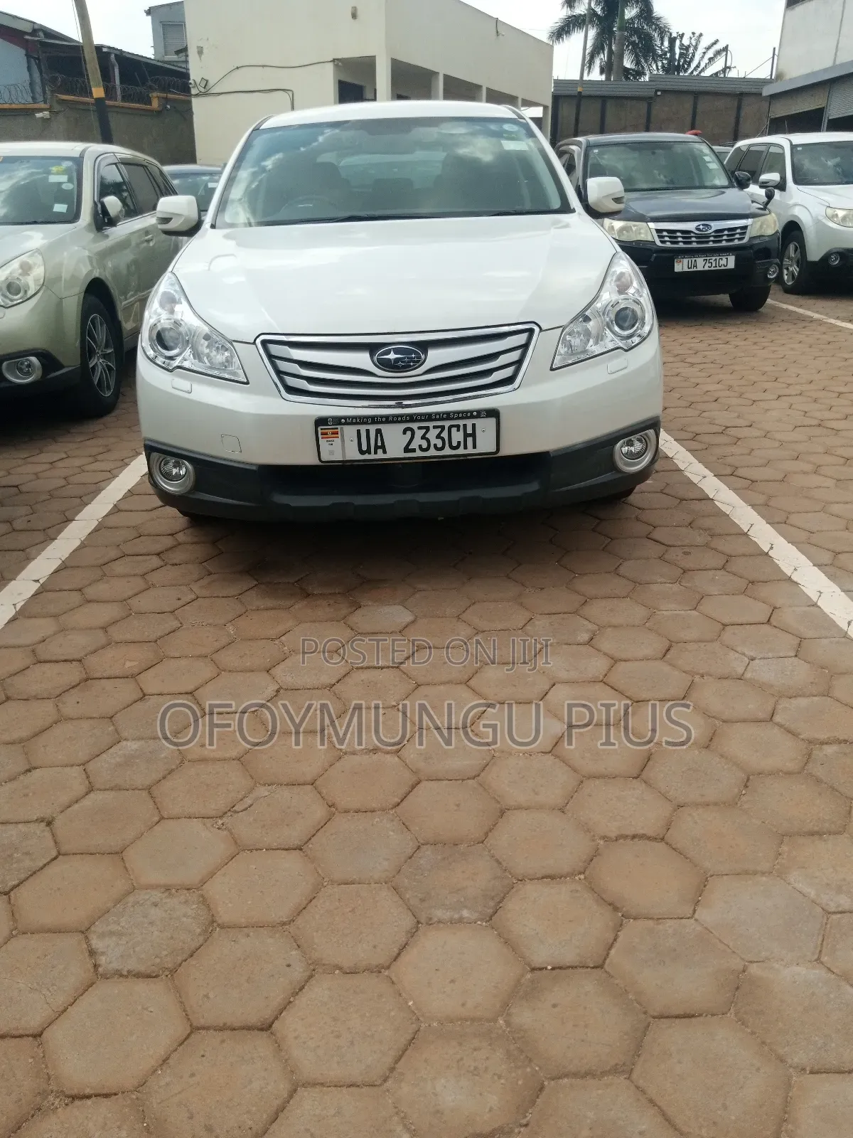 Subaru Outback 2011 White
