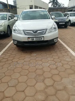 Subaru Outback 2011 White