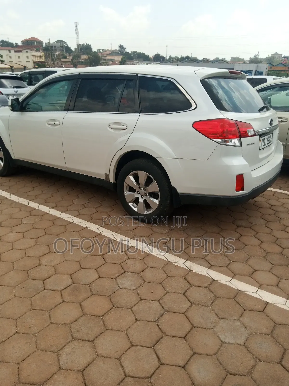 Subaru Outback 2011 White
