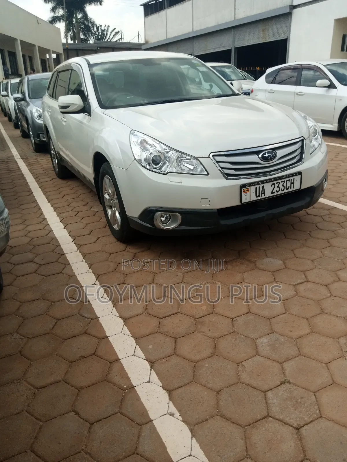 Subaru Outback 2011 White