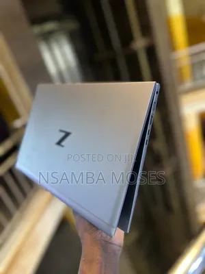 Laptop HP ZBook Studio G8 16GB Intel Core I7 SSD 512GB