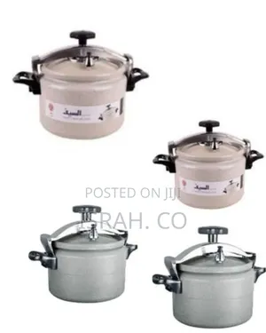 Durable Pressure Cooker With Speckled Finish