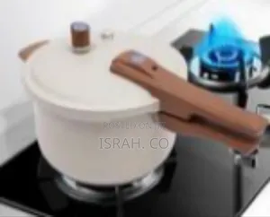 Modern Pressure Cooker With Wood-Effect Handles