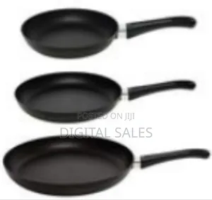 Versatile 3-Piece Non-Stick Frying Pan Set