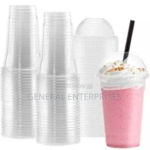 25 PCS Disposable Plastic Cups With Dome Lids, Ideal for Cold Drinks.