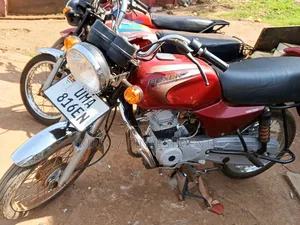 Bajaj Boxer 2024 Red