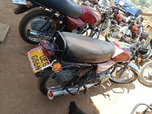 Bajaj Boxer 100 2017 Red