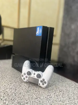 Ps4 Standard Console Chipped 10 Games 1 Controller