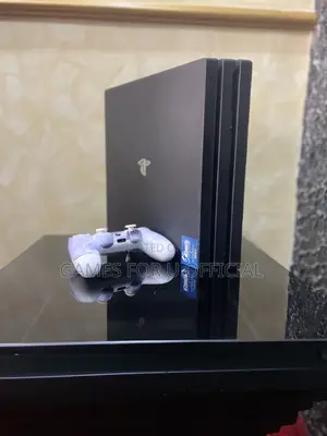 Ps4 Pro Console 1tb 4k 18 Games Chipped Used